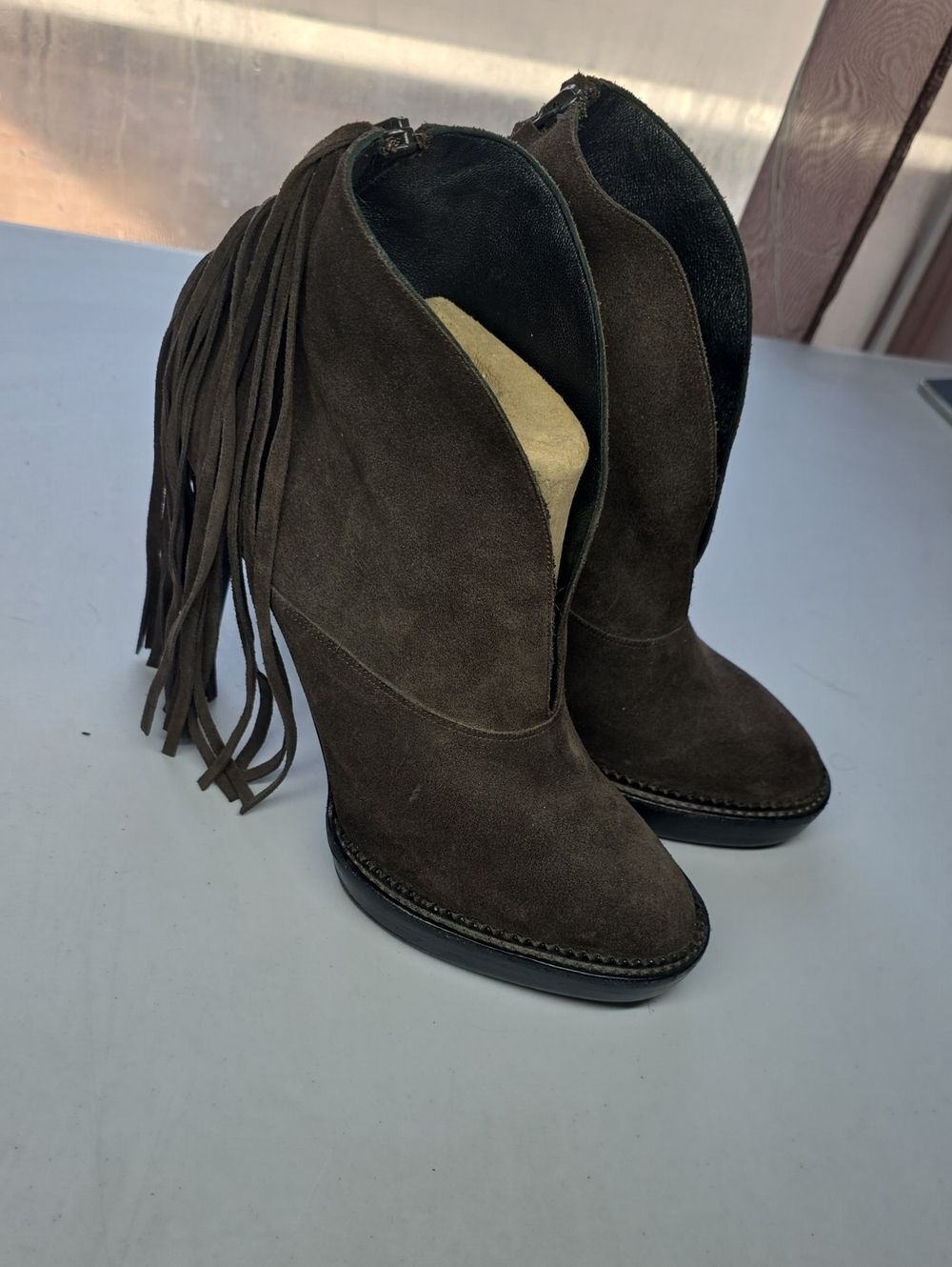 Burberry Prorsum Runway NADIE V Cut Ankle Bootie Fringe Brown Suede 9.5